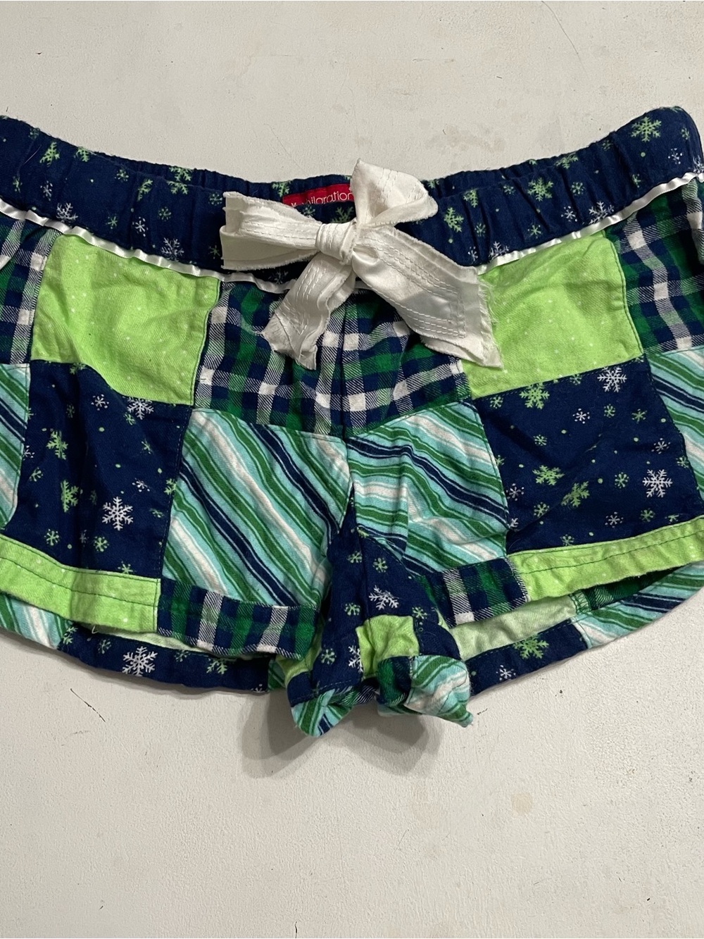 Xhilaration Women's medium Navy & Lime Patchwork Lounge Shorts with Bow